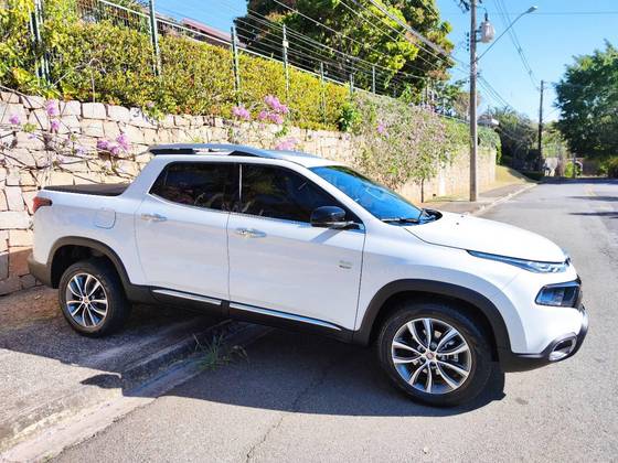 FIAT TORO 2.0 16V TURBO DIESEL VOLCANO 4WD AT9